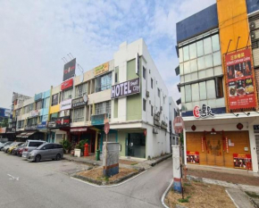 OYO 90862 Hotel Small City